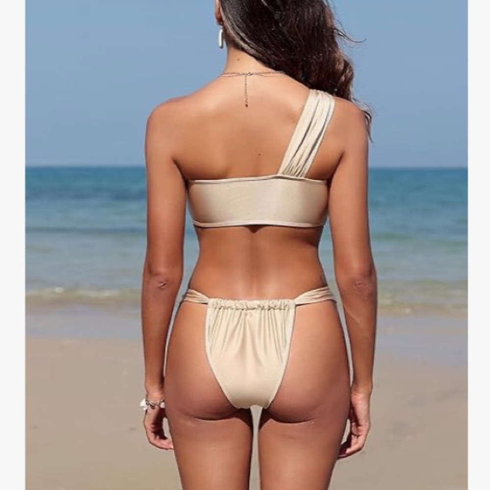 ZAFUL One-Shoulder Bandeau Ruched High-Cut Bikini - Picture 3 of 13